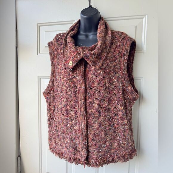 St. John
Cowl Neck Sweater Size XL - Picture 10 of 14